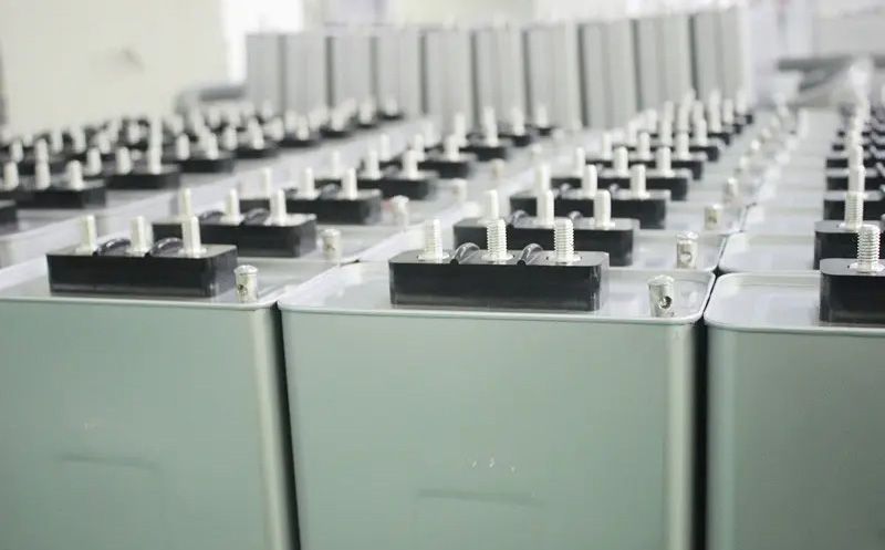 智能電力電容器能抵抗電網(wǎng)諧波嗎？